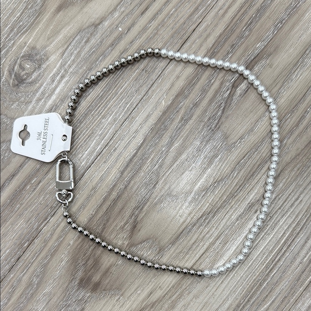 Silver and White Beaded Necklace 20”